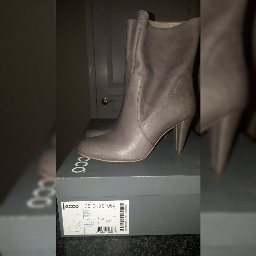 Brand new ecco gray leather boots size 39 euro